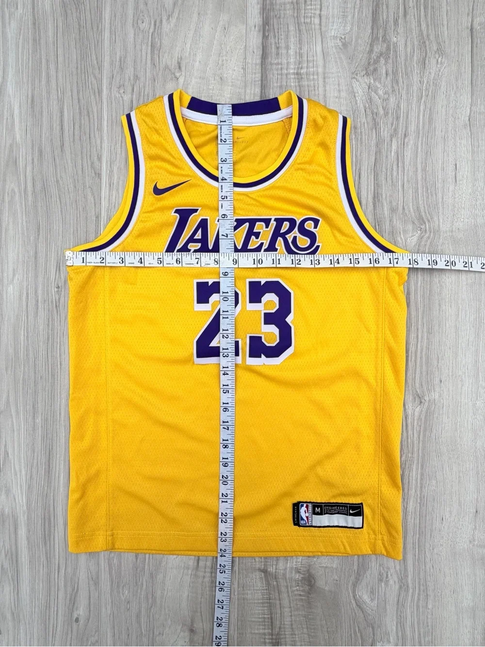 Youth Los Angeles Lakers LeBron James Nike Gold Swingman Jersey